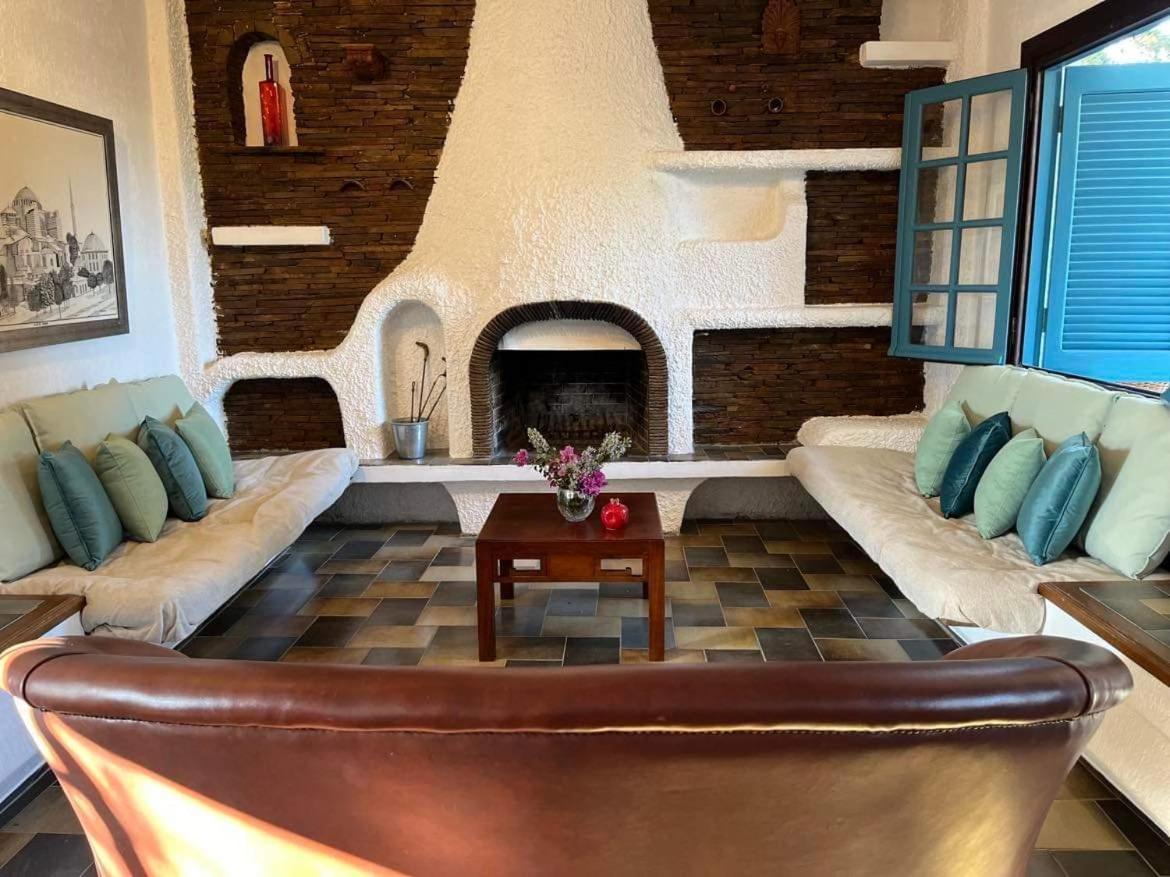 Villa Velissarios: Wonderful Villa Next To Beach Aegina 외부 사진